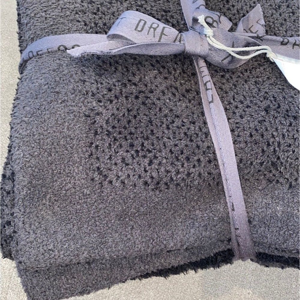 Barefoot Dreams Dual Texture Throw - Picture 3 of 5